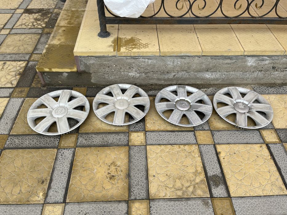 Продам Колпаки на шины