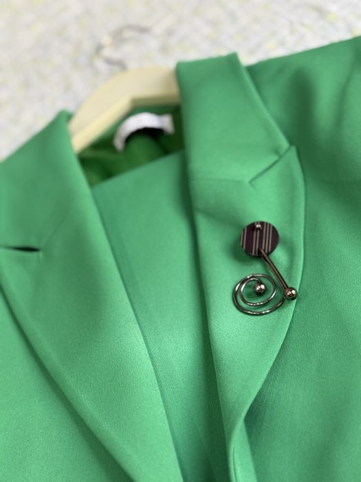 Kastyum/shim turkiya yaxshi kiyilgan toza saqlangan garderob tozalash