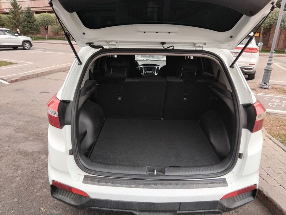 Hyundai   creta   crossover  2020  года выпуска.