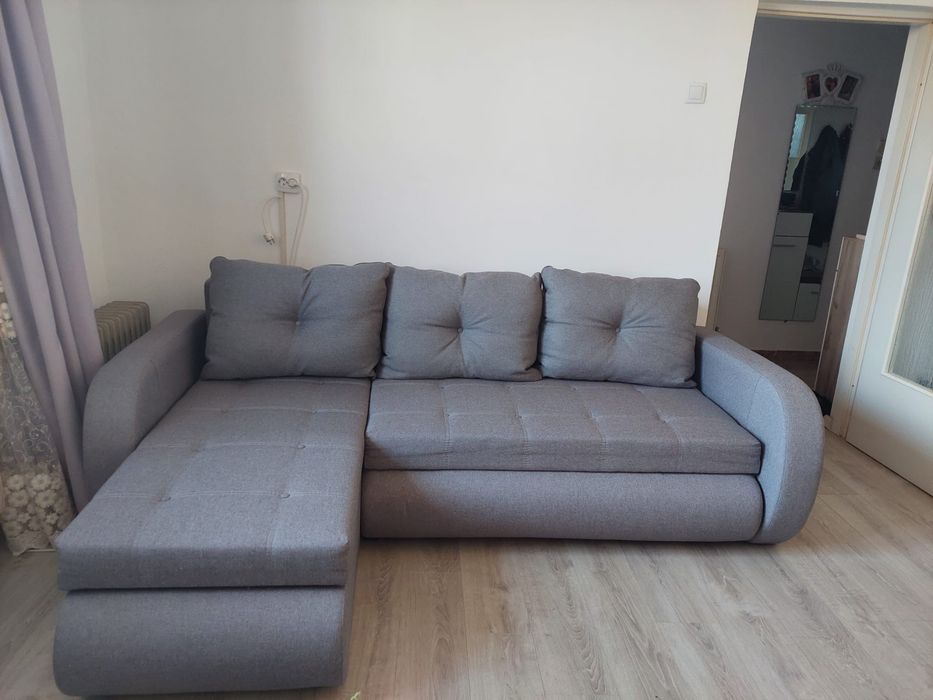 Canapea extensibilă modernă – stare foarte bună