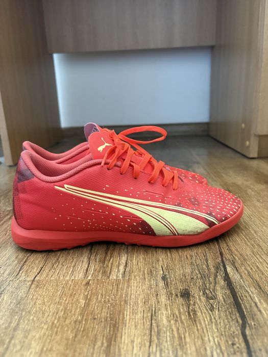 Ghete fotbal sala copii Puma ultra Play TT Fearless