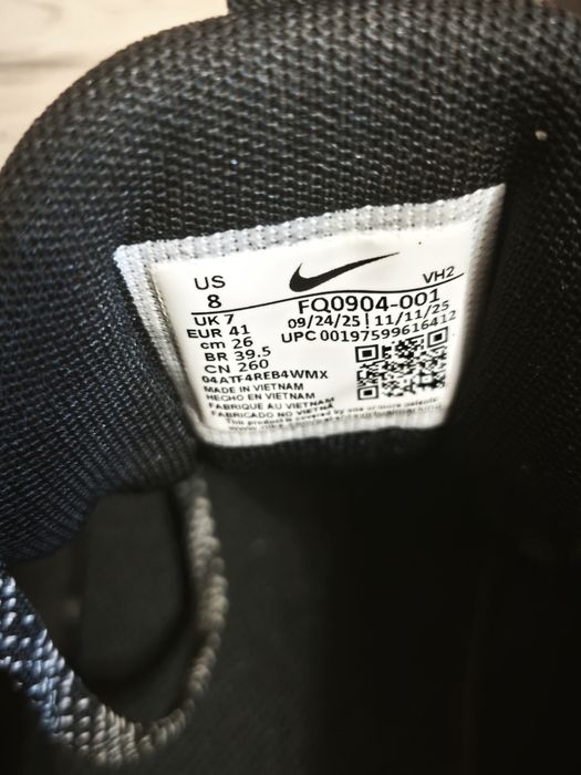 NIKE маратонки 41