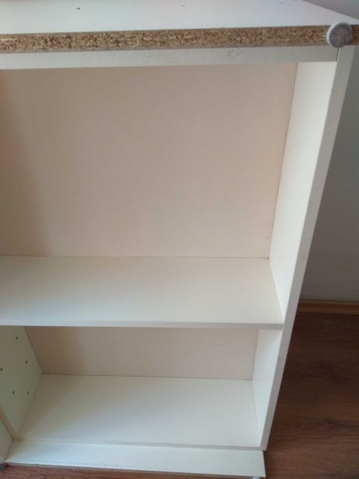 Детско легло в бяло