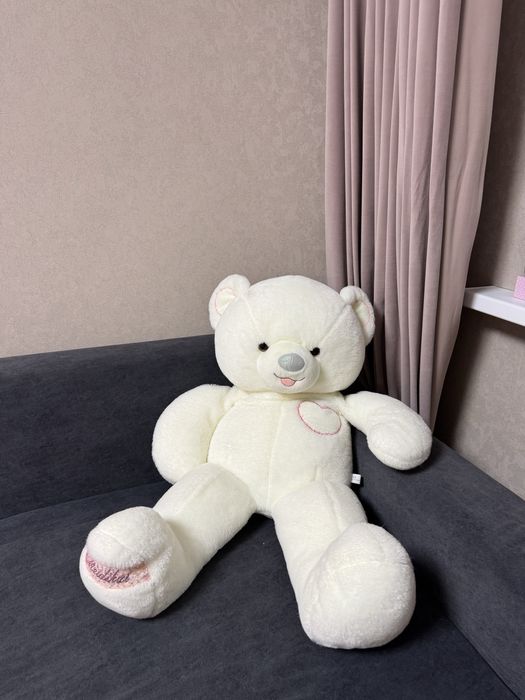 Большой плюшевый мишка
