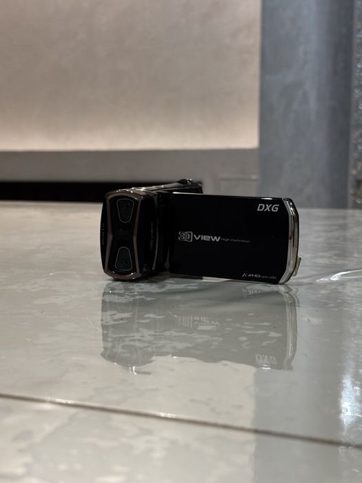 Продам Видеокамера 3D