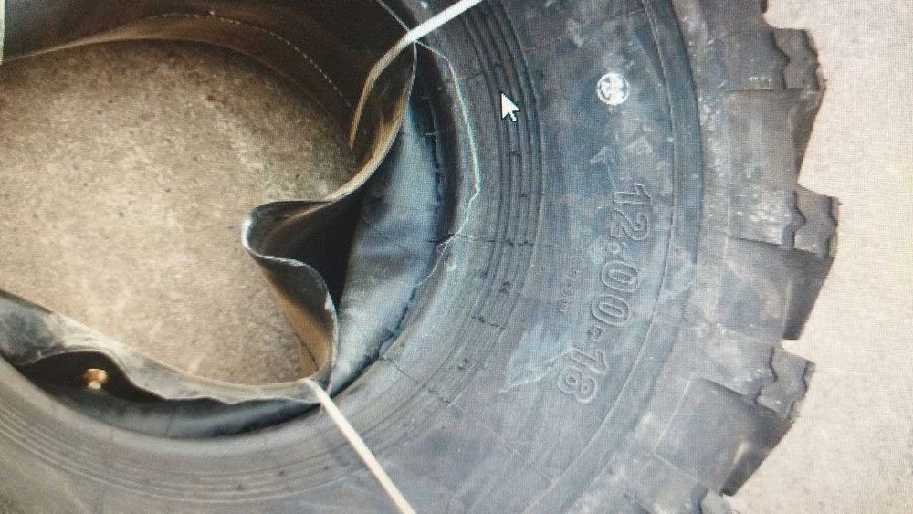 Продаются  БУ автомобильные шины      12.00R18  TAI SHAN (КИТАЙ)