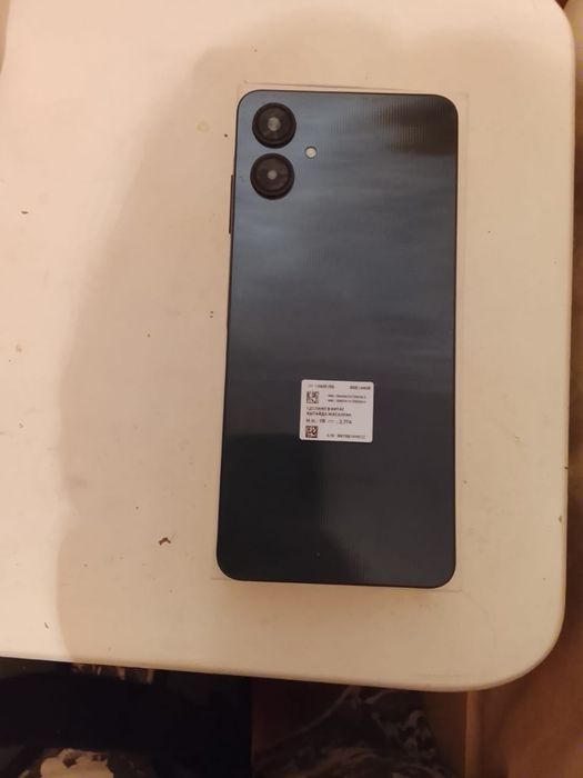 Пподам смартфон Samsung