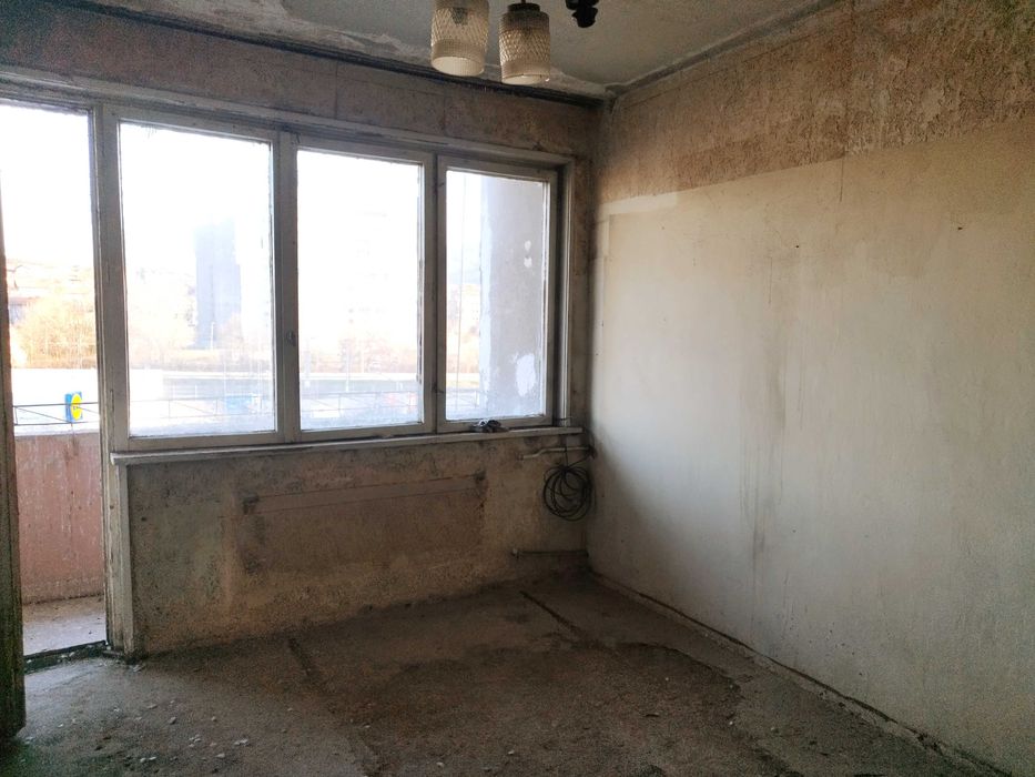 Продава се Двустаен апартамент в Перник, Център - 68 кв.м за 1013 €/кв.м - Снимка #3