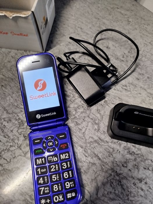 Telefon cu clapetă 4G pentru seniori