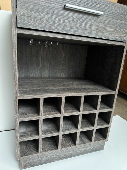 Comoda tip Minibar cu Suport de Sticle si Pahare; Dulapior pe rotile; Dulap ospatar; Receptie; Statie de servire chelner; Gheridon;