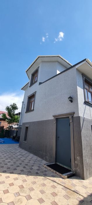 Продам коттедж дом в городе