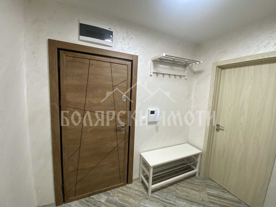 Продава се Двустаен апартамент в Велико Търново, Зона Б - 75 кв.м за 1071 €/кв.м - Снимка #13