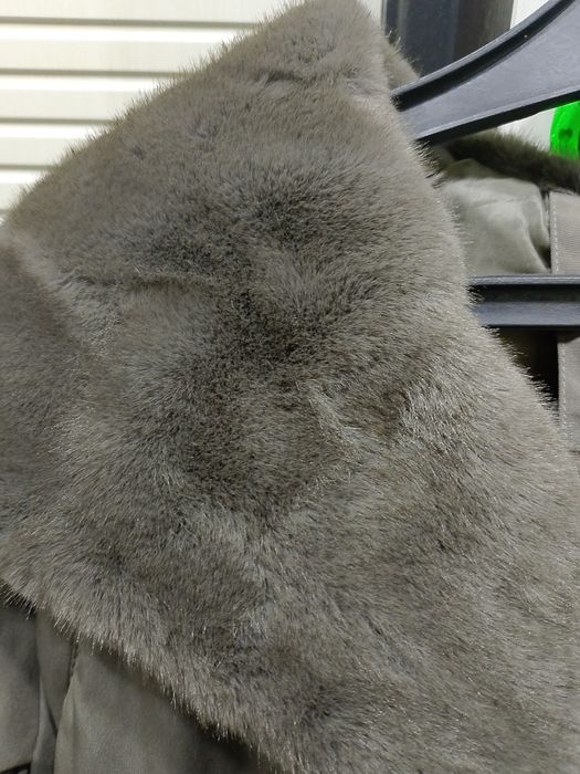 Продаю зимнюю куртку.