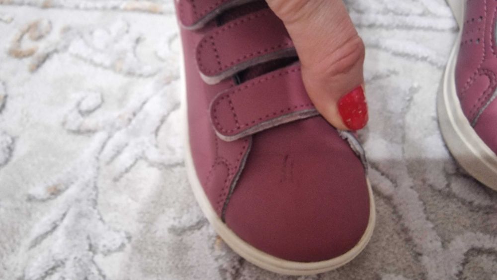 Adidas Disney fetite, marimea 28