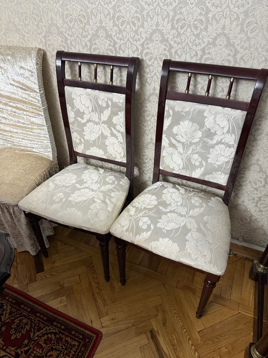 Обеденный стол + 6 стульев (Италия)