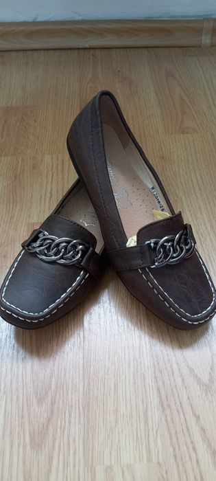 Pantofi 36 piele naturala noi