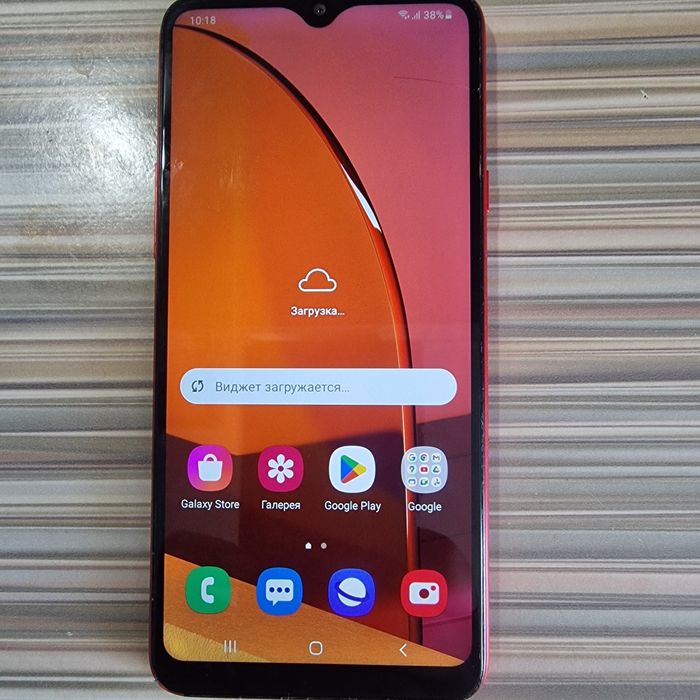 Продам Samsung galaxy A20s.