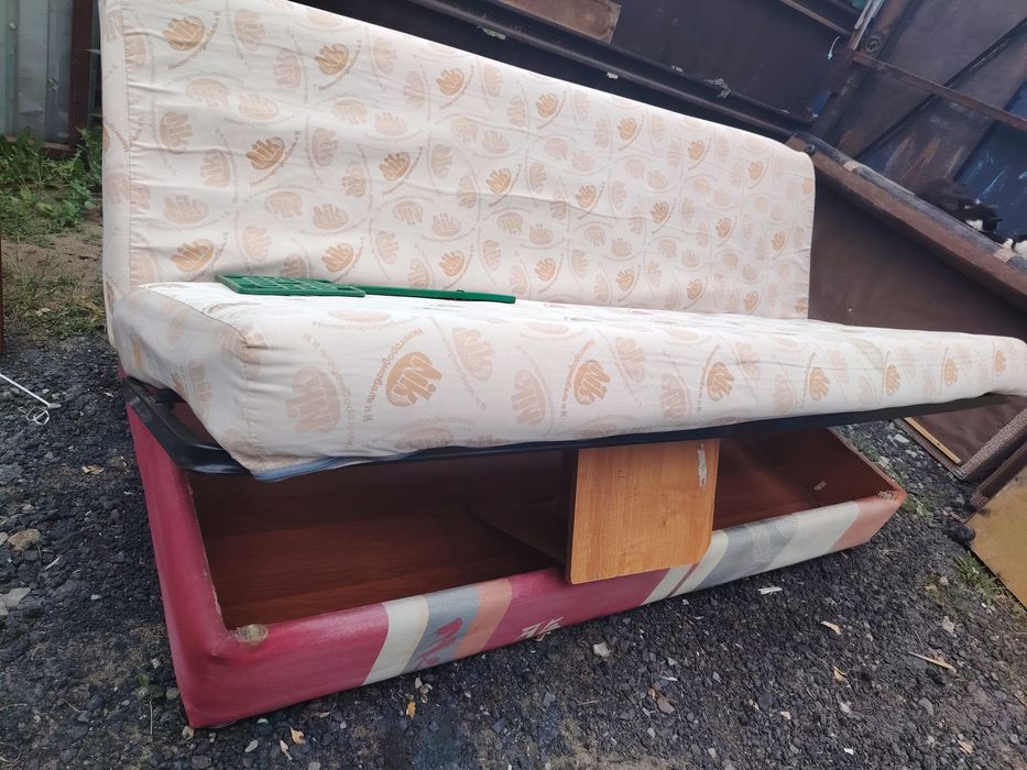 Продам диван книжка мягкий