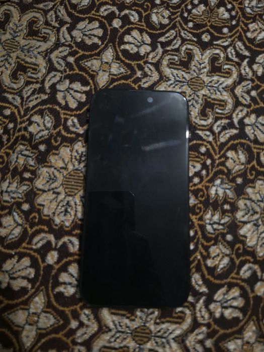 Продам Iphone 16