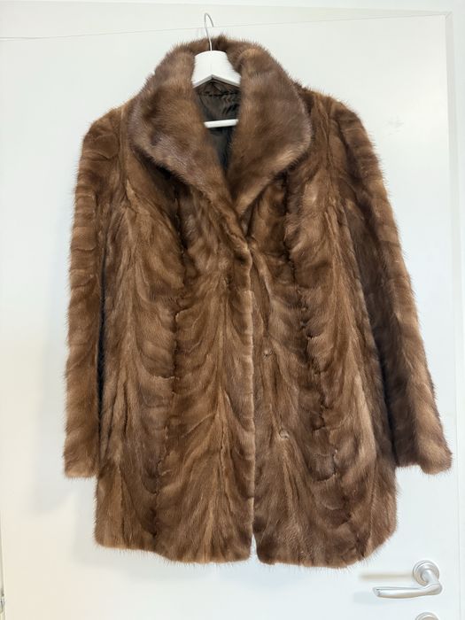 Blana de vizon in conditie foarte buna