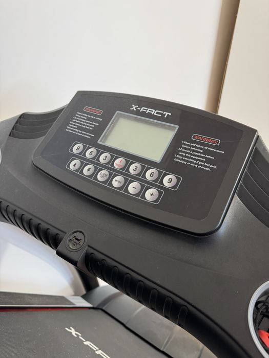 Vand banda de alergat in stare foarte buna de functionare