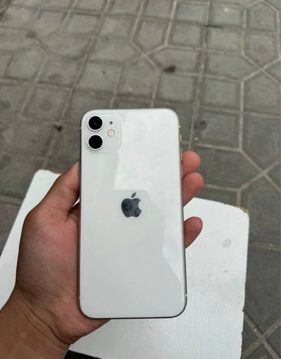 Iphone 11 srochni sotiladi
