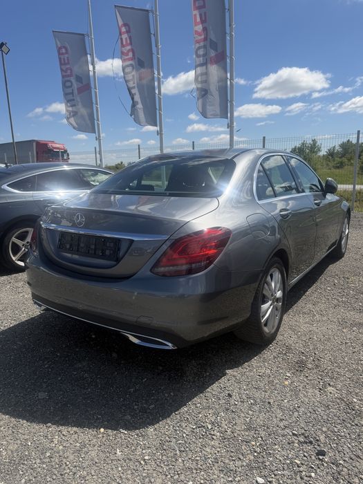 Mercedes C 220 ,138564 km ,2021