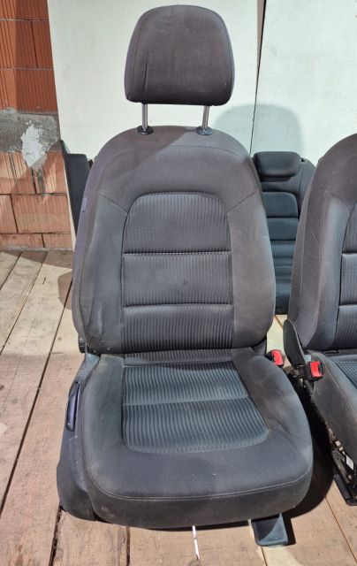 Scaune set scaune / scaunul pasager cu uzura Audi A4 B8/8K