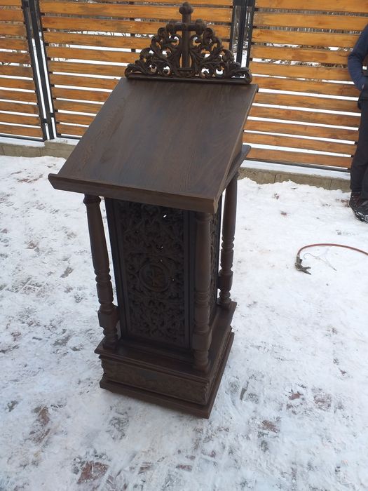 Iconostas din stejar