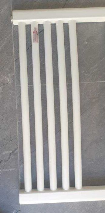 Calorifer baie Radox inclusiv robineti si kit de fixare