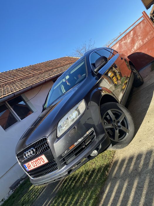 Audi Q7 3.0 TDI recent adus