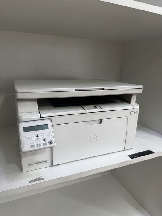 Принтер лазерный HP б/у
