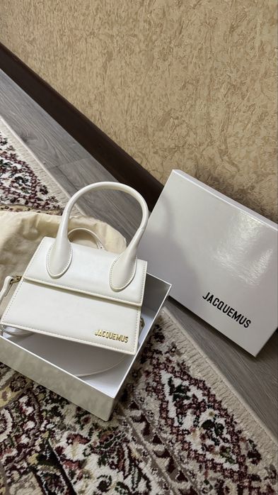 Jacquemus сумка сатылады