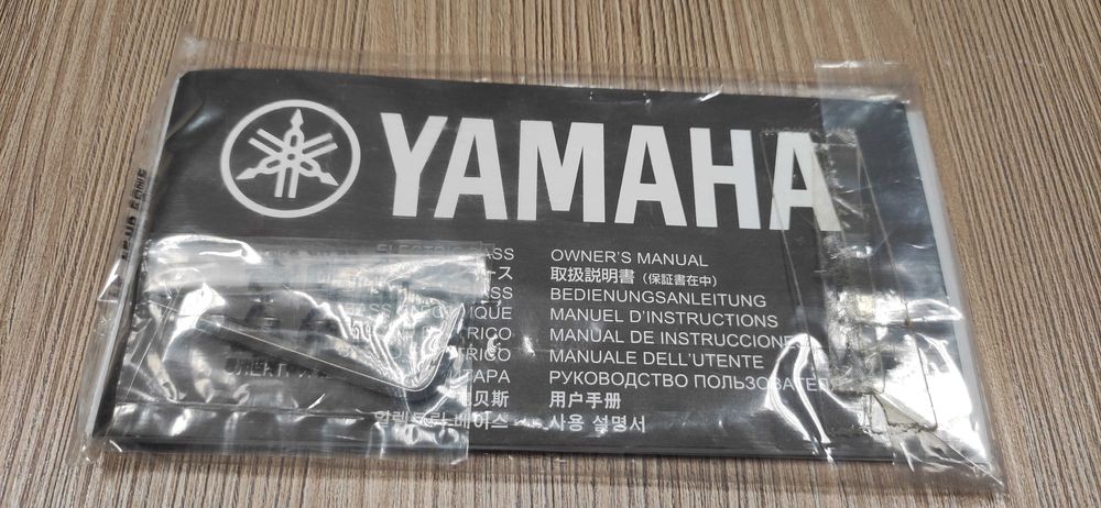 Бас китара YAMAHA BB 1024