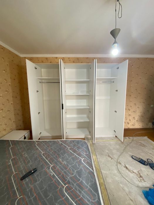 Продам спальный гарнитур