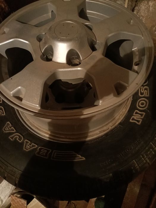 3 шины и 4 диска в отличном состоянии