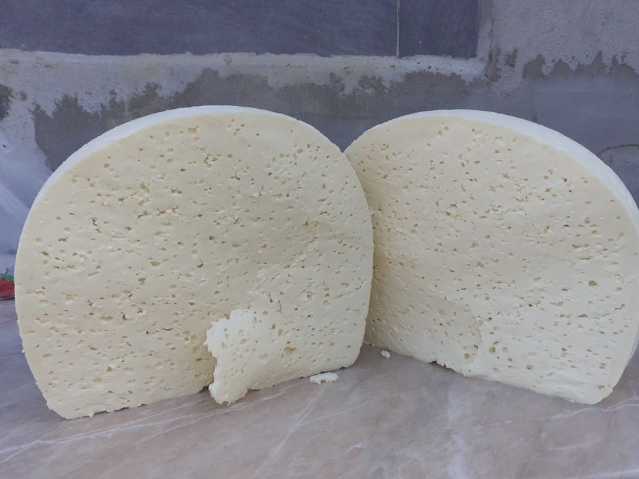 Caș proaspat de oaie si urda