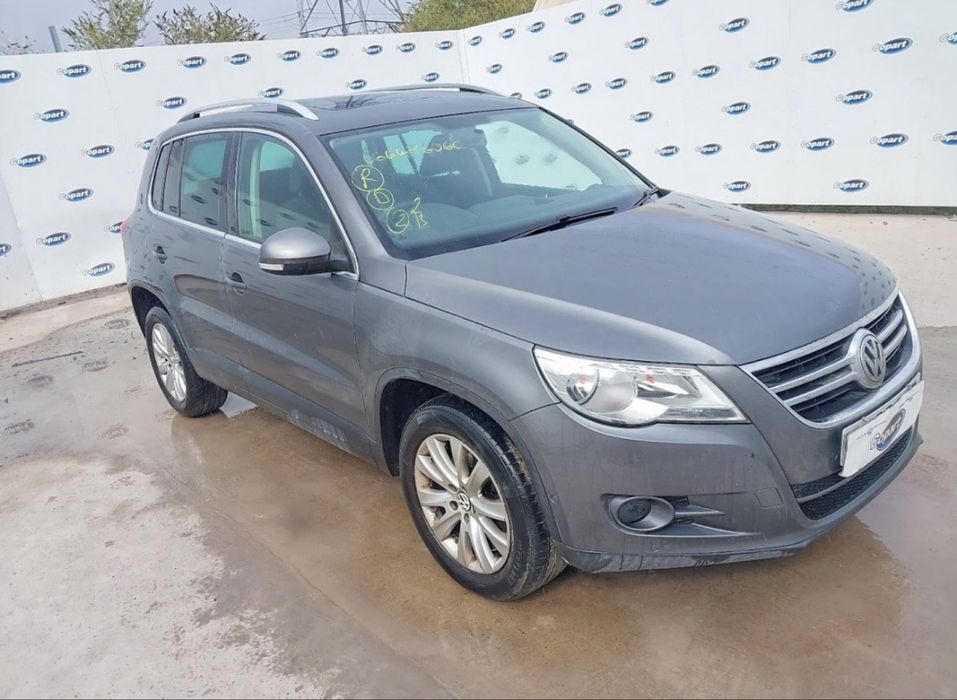 Dezmembrari Dezmembrez Piese Mecanica Caroserie Volkswagen Tiguan 2.0tdi motor CBA CBAB cutie DSG 4x4