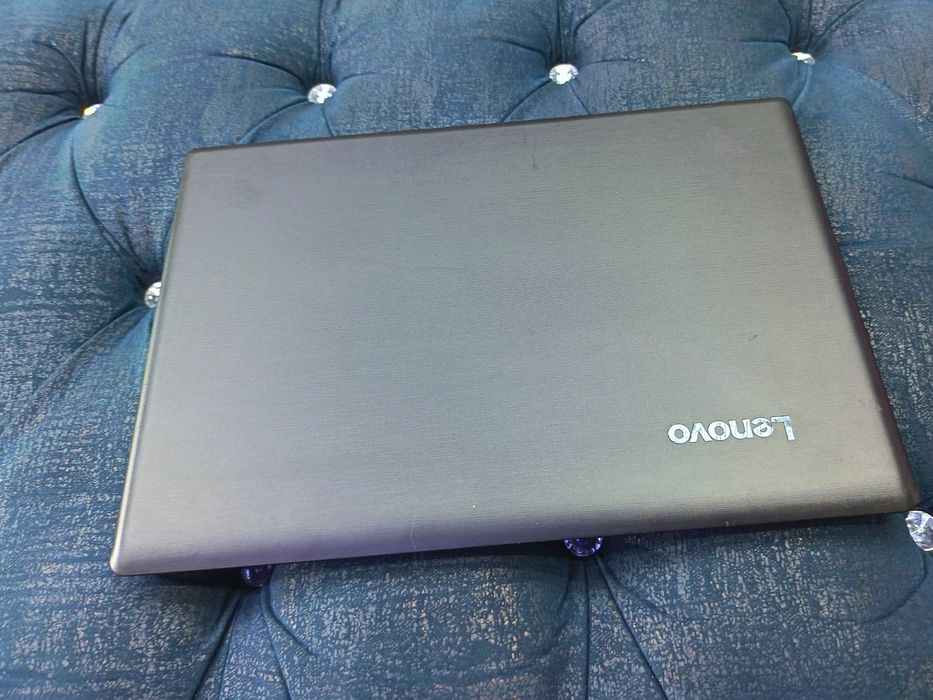 Noutbuk Lenovo office