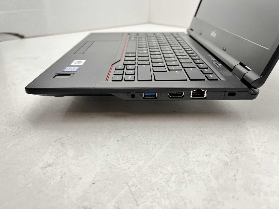 Реновиран лаптоп Fujitsu LIFEBOOK E549 i5-8265U 8GB 260GB/ Отлични