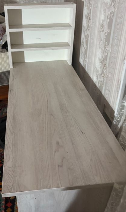 Продаю манекюрный столик