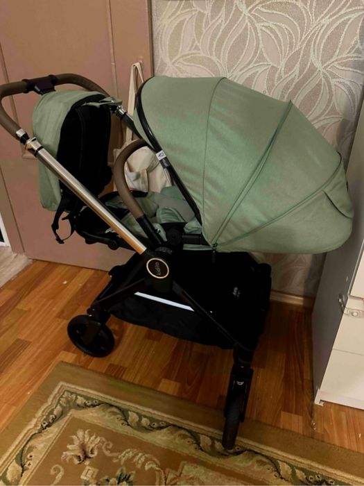 Продается прогулочная Коляска Кидило D900,