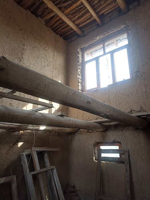 Arzon uchaska sotiladi