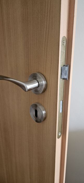 Интериорна врата