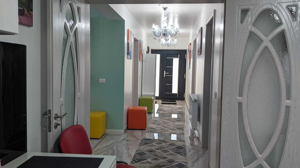 Vand Casa deosebita  in Scheia pe Dimitrie Pacurariu