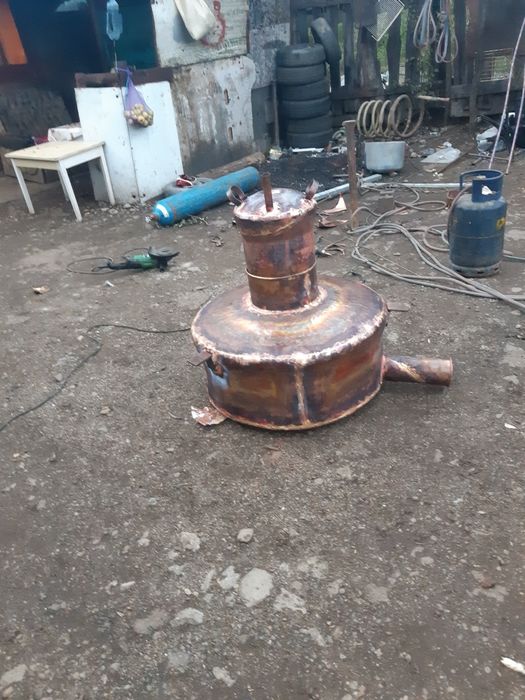 Vand cazane de tuica din cupru alimentar are 130l cu fundu de 3mm pere