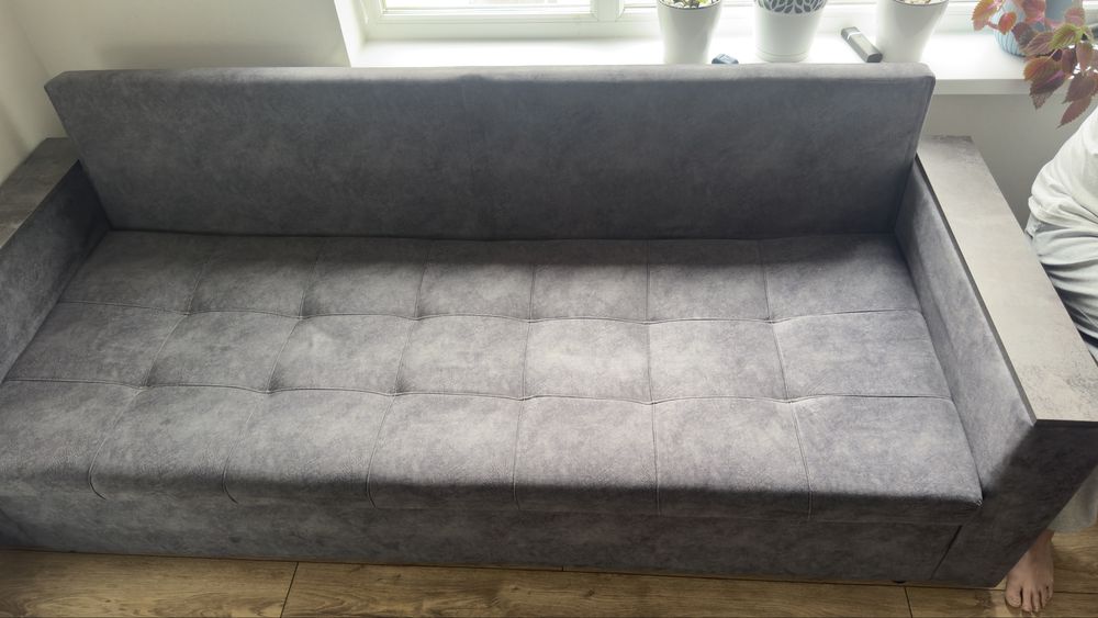 Диванчик гостинный