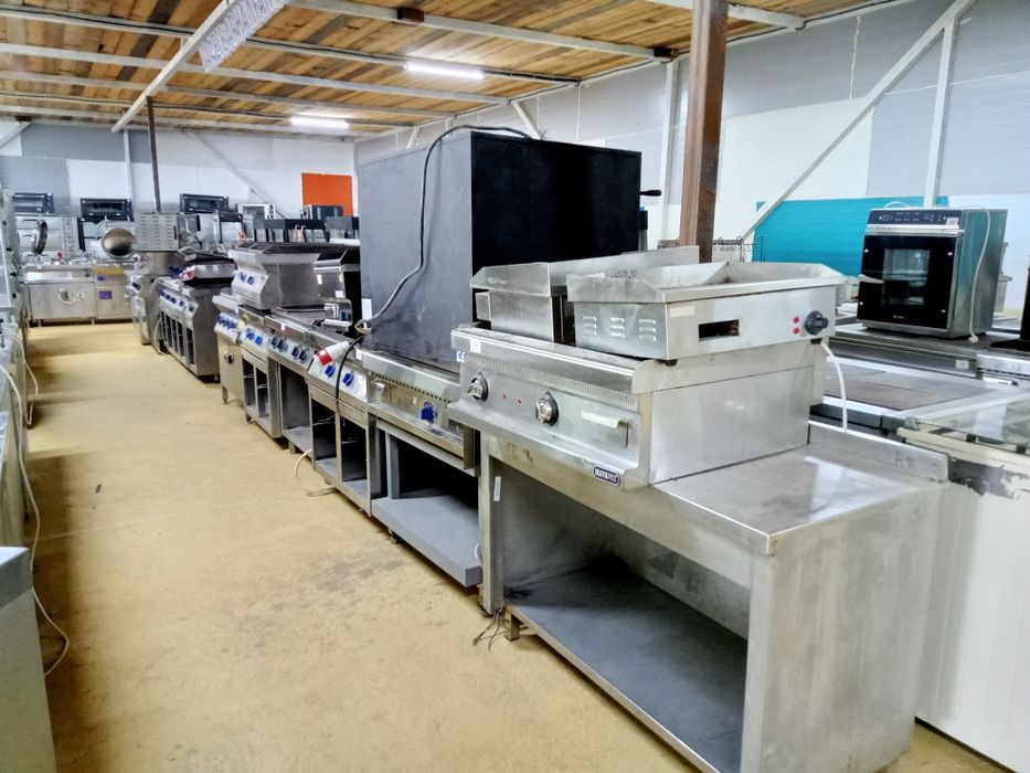 Оборудование,плиты духовки холодильники