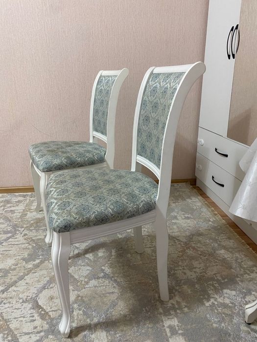 Продам стол со стульями