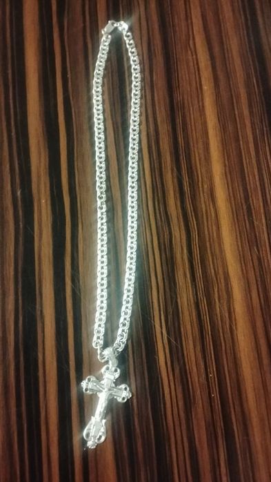 Продам крест с цепочкой